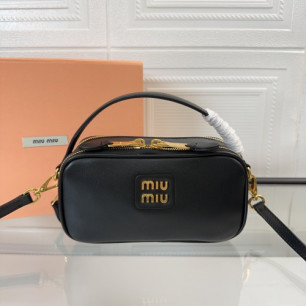 MIUMIU 로고 레더 숄더백 5BH229