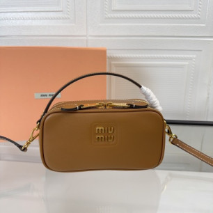 MIUMIU 로고 레더 숄더백 5BH229