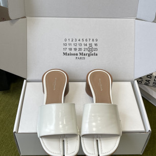 마르지엘라 26SS 타비 뮬