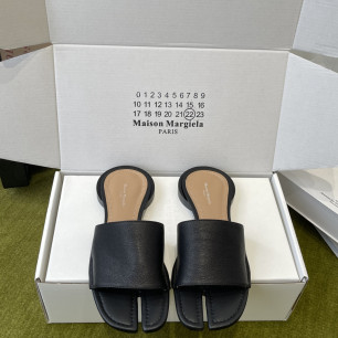 마르지엘라 26SS 타비 플랫 뮬