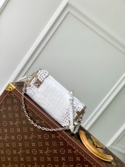 LOUIS VUITTON 슬림 트렁크 백 M25445