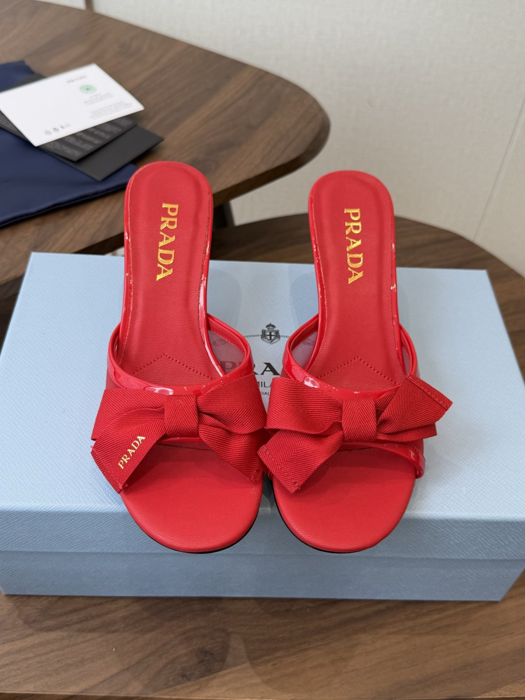 프라다 26SS 리본 힐 샌들 7.5cm