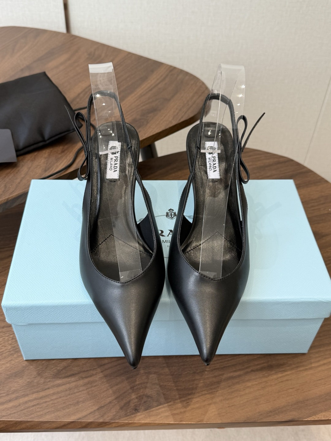 프라다 26SS 신상 슬링백 7.5cm