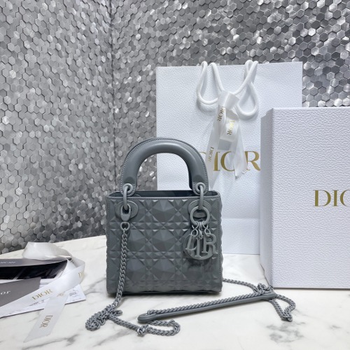 DIOR 레이디 백 미니 M0505OWCB