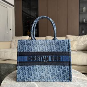 DIOR 북토트 백 오블리크 블루 데님 M1296ZEGC