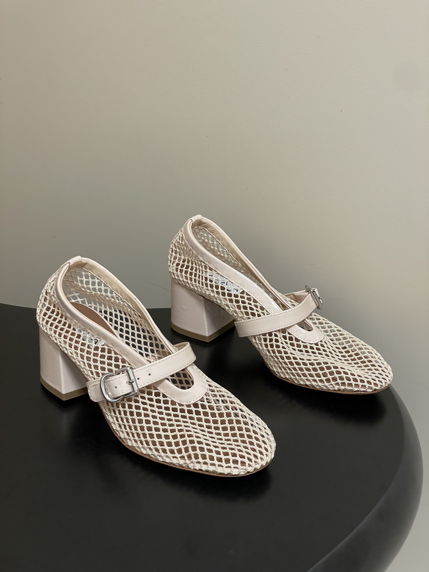 알라이아 피시넷 메리제인 슈즈 5.5cm