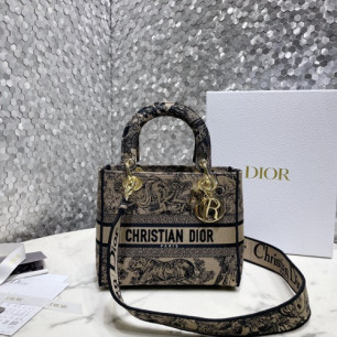 DIOR 레이디 디 라이트 백 미듐 M0565OECY