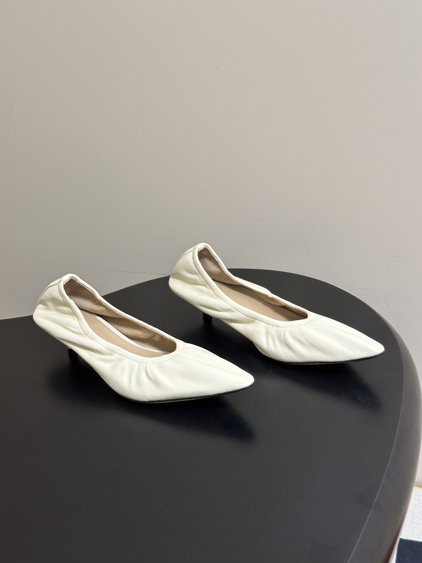 더로우 26SS 신상 밴딩 펌프스 3.5cm
