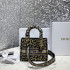 DIOR 레이디 디 라이트 백 미듐 M0565OECY