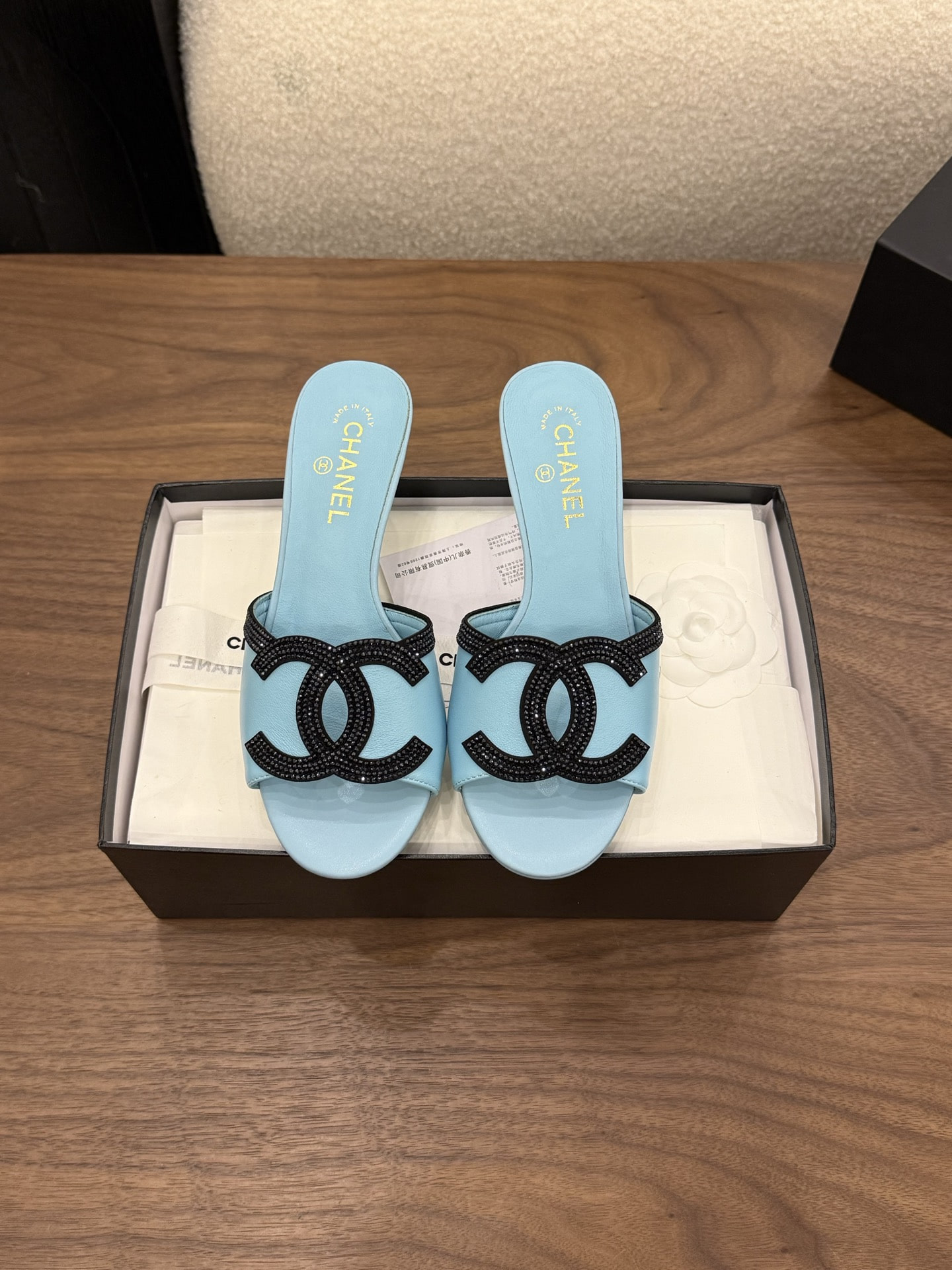 샤넬 2026 더블 C 힐 샌들 5cm