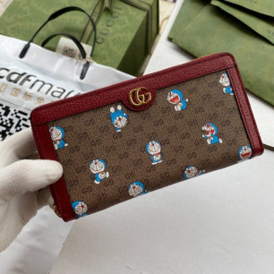 GUCCI 구찌 X Doraemon 도라에몽 지퍼 장지갑