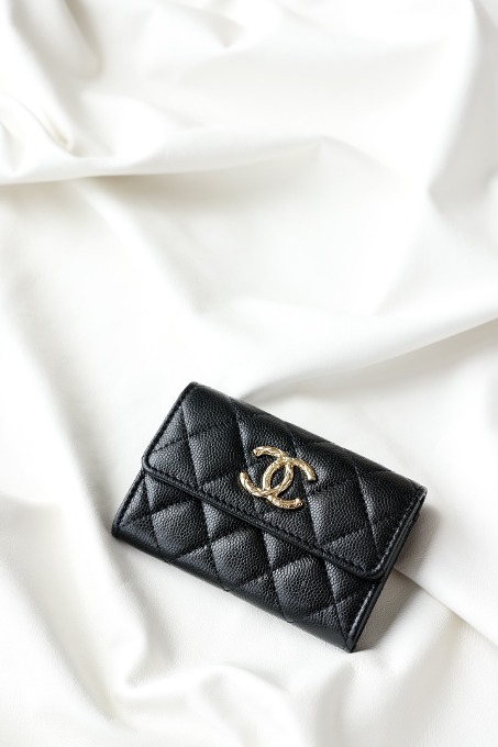 CHANEL 샤넬 24A 공방 컬렉션 CC 로고 캐비어 카드지갑 AP4089