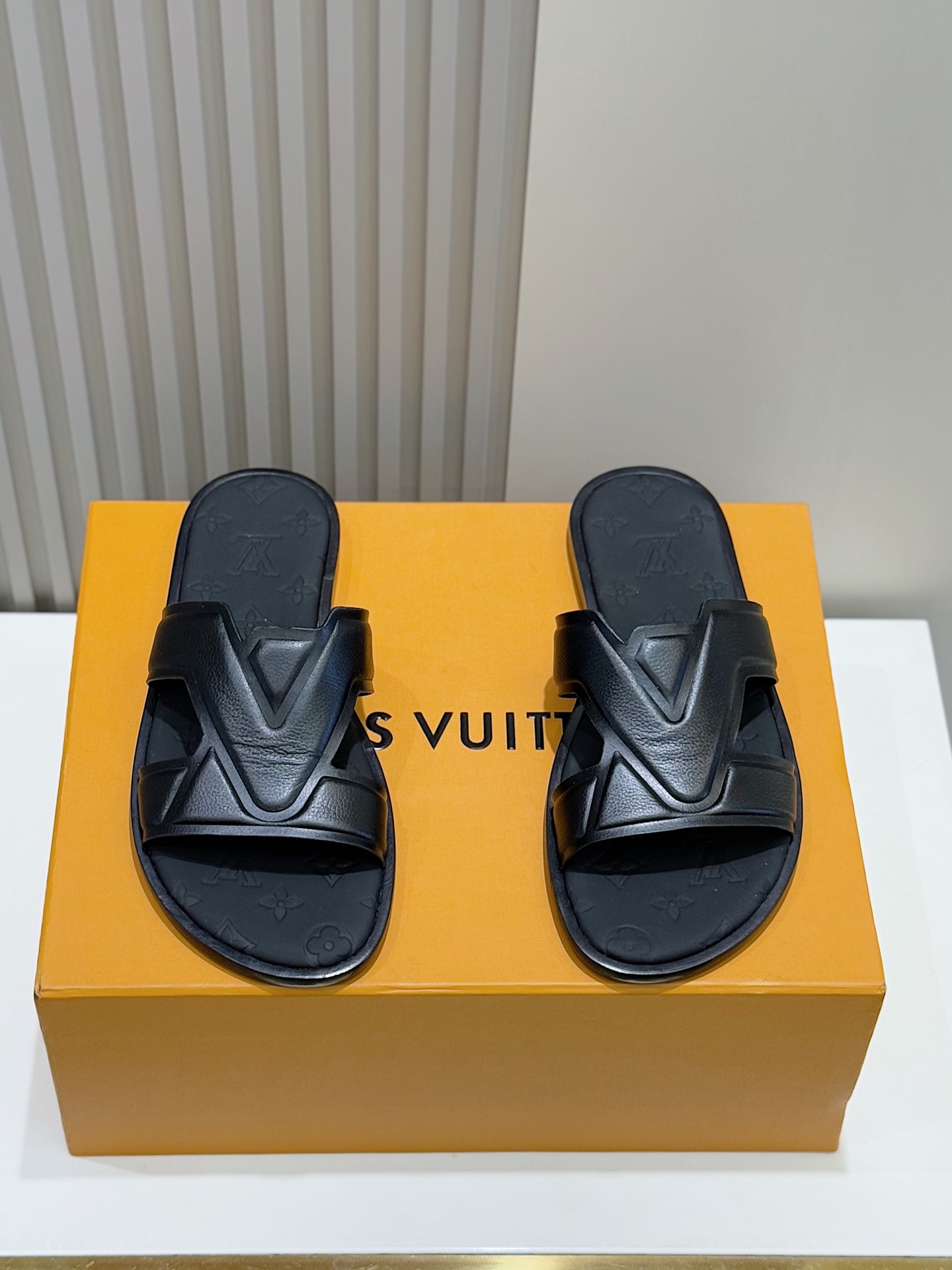 루이비통 LV 오아시스 슬리퍼 뮬