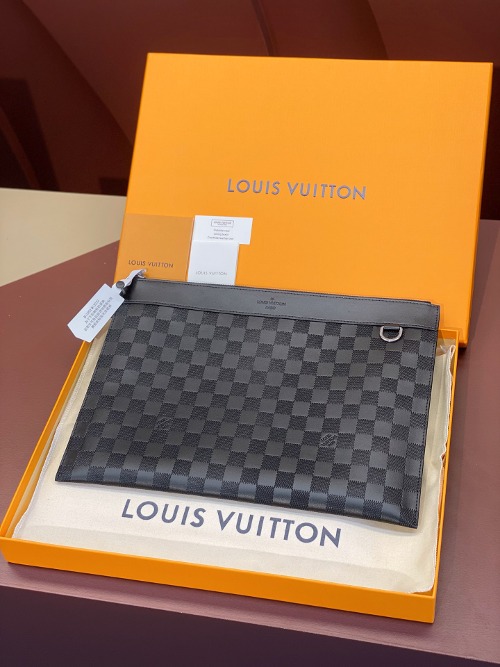 LOUIS VUITTON 포쉐트 아폴로 디스커버리 남성 클러치백 M60112