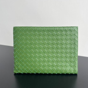 BOTTEGA VENETA 남성 하프 지퍼 파우치 인트레치아토 607479