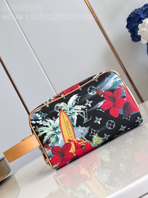 LOUIS VUITTON 락커 돕 키트 파우치 클러치 M83112