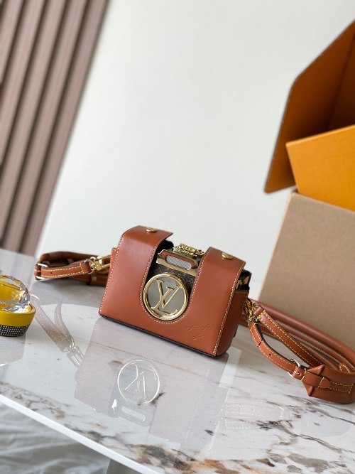 LOUIS VUITTON 모노그램 픽 트렁크 카메라 백 M47116