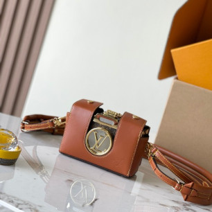 LOUIS VUITTON 모노그램 픽 트렁크 카메라 백 M47116