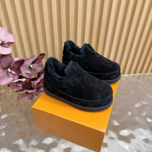 루이비통 LV 예티 슬립 온