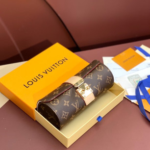LOUIS VUITTON 에튀 비쥬 백 M10145