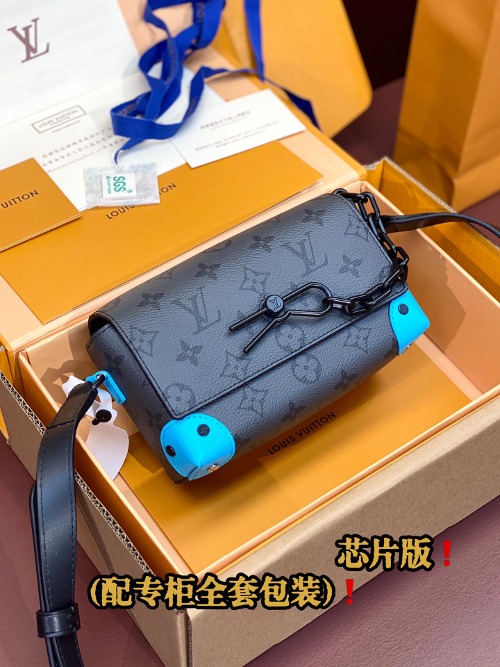 LOUIS VUITTON 스티머 웨어러블 월릿 M81746