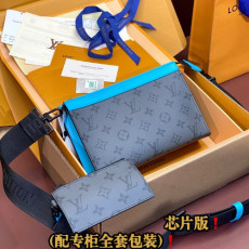 LOUIS VUITTON 가스통 웨어러블 월릿 M81124