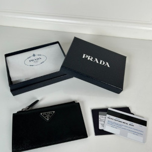 PRADA 프라다 사피아노 삼각 로고 지퍼 카드 장지갑 1MC079