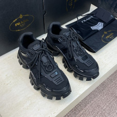 프라다 캐주얼 러닝 스니커즈