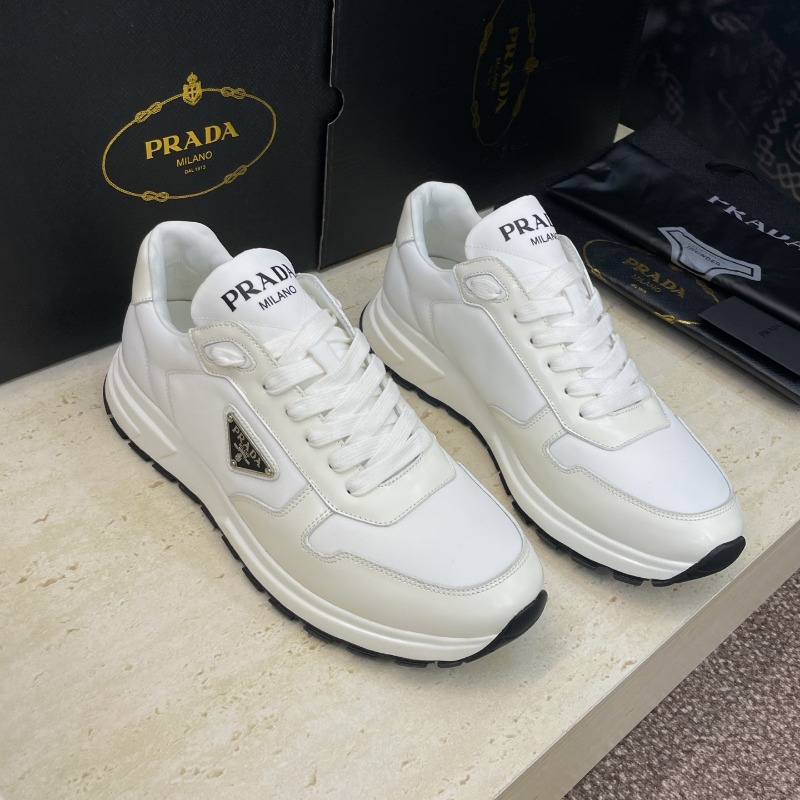 프라다 리나일론 캐주얼 스니커즈