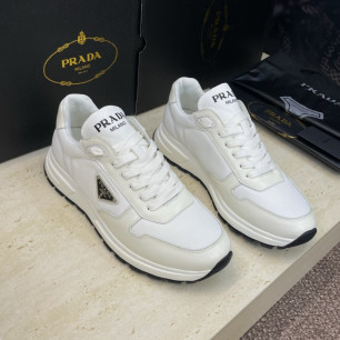 프라다 리나일론 캐주얼 스니커즈