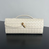 BOTTEGA VENETA 롱핸들 클러치 741511