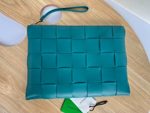 BOTTEGA VENETA 남성 인트레치아토 카세트 클러치 라지 649616