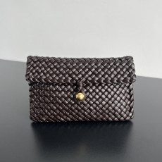 BOTTEGA VENETA 신상 클러치백 777678