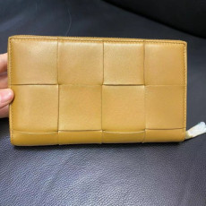 BOTTEGA VENETA 카세트 지퍼 지갑 649607