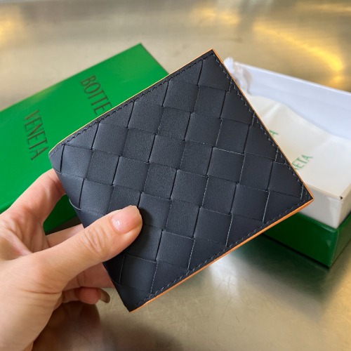 BOTTEGA VENETA 인트레치아토 반지갑 743211
