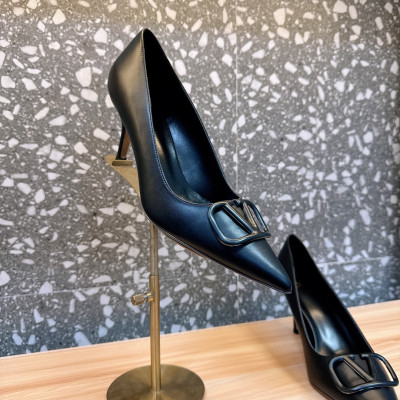 발렌티노 가바라니 펌프스 힐
