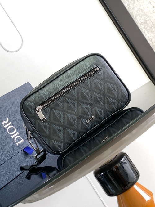 DIOR CD 다이아몬드 토일레트리 클러치백 2ESCA340