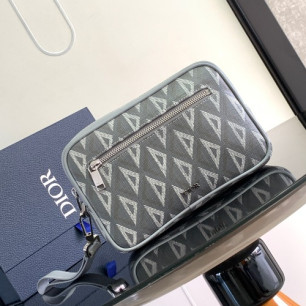 DIOR CD 다이아몬드 토일레트리 클러치백 2ESCA340