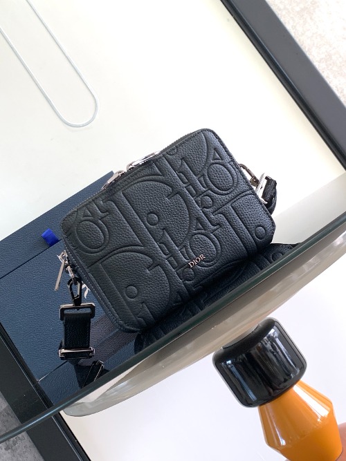 DIOR 남성 스트랩 지퍼 파우치 크로스백 2ESBC119