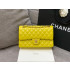 CHANEL 샤넬 클래식 미듐 플랩백 A01112