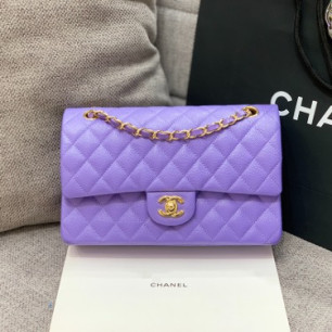 CHANEL 샤넬 클래식 미듐 플랩백 A01112