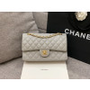 CHANEL 샤넬 클래식 미듐 플랩백 A01112