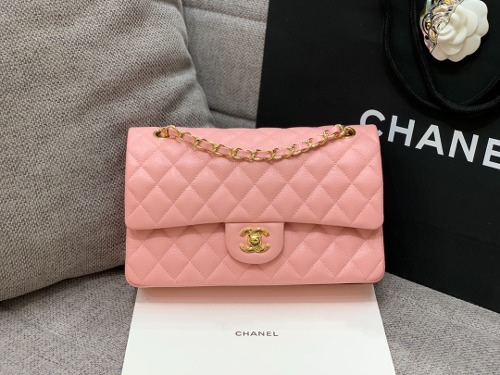 CHANEL 샤넬 클래식 미듐 플랩백 A01112