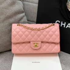 CHANEL 샤넬 클래식 미듐 플랩백 A01112