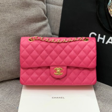 CHANEL 샤넬 클래식 미듐 플랩백 A01112