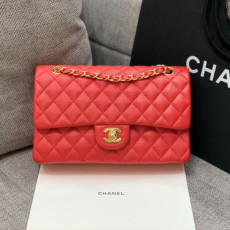 CHANEL 샤넬 클래식 미듐 플랩백 A01112