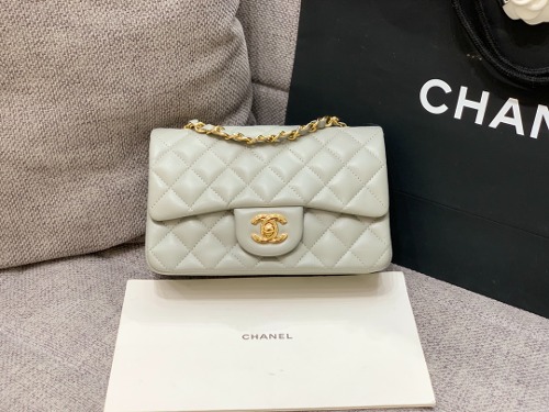 CHANEL 샤넬 클래식 뉴미니 A69900