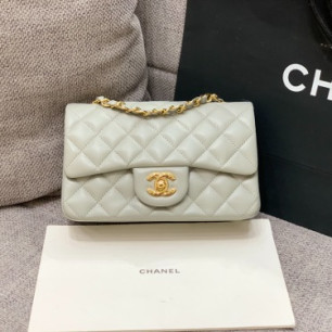 CHANEL 샤넬 클래식 뉴미니 A69900