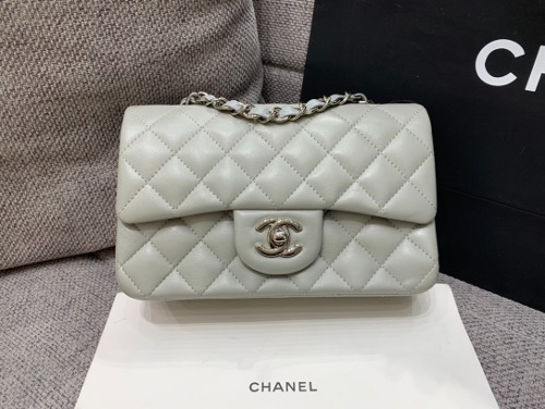 CHANEL 샤넬 클래식 뉴미니 A69900