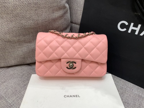 CHANEL 샤넬 클래식 뉴미니 A69900